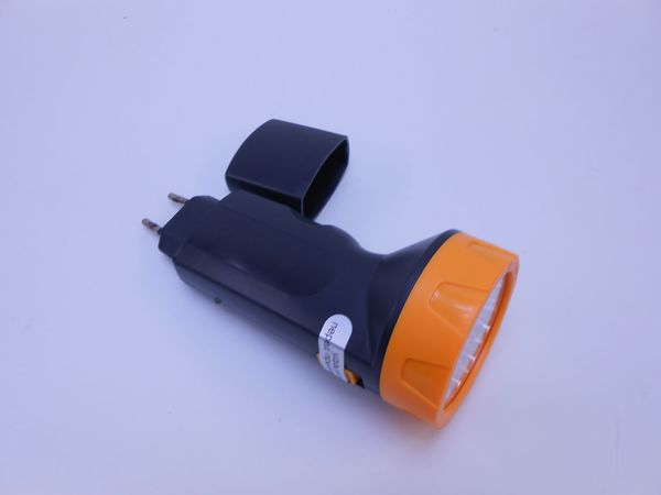 Фото: Фонарь ручной Ultraflash LED3829 аккум.4V 0,7Ah 9св/д,вилка 220V,пластик,черный+желтый