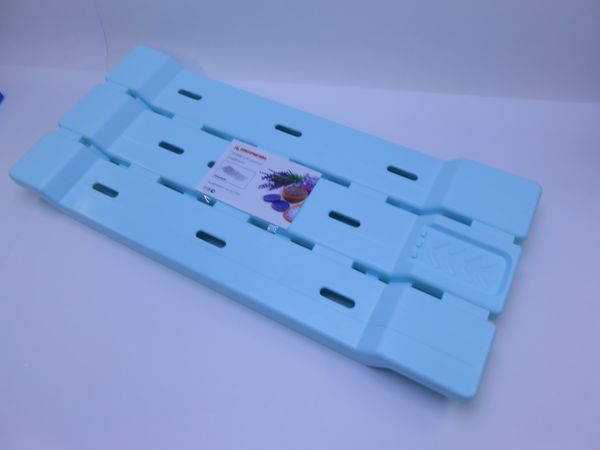 Фото: Полка для ванной сиденье голубое М1382