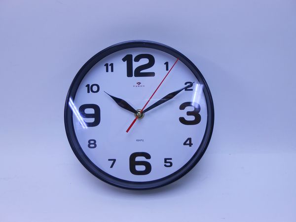 Фото: Часы настенные круг 2019-110В 19,5см корпус черный Классика Рубин