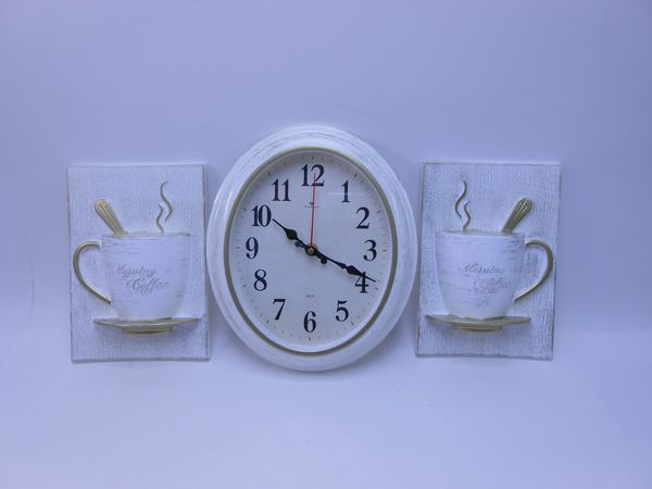Фото: Комплект часы настенные овал 2623+2-001G 22,5*26,5см+2 чашки корпус белый с золотом Классика Рубин