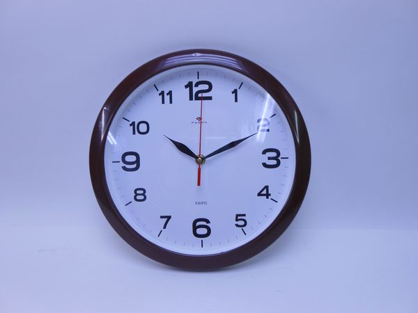 Фото: Часы настенные круг 6026-132 29см корпус коричневый Классика Рубин