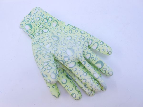 Фото: Перчатки нейлоновые с нитриловым покрытием (с цветами)
